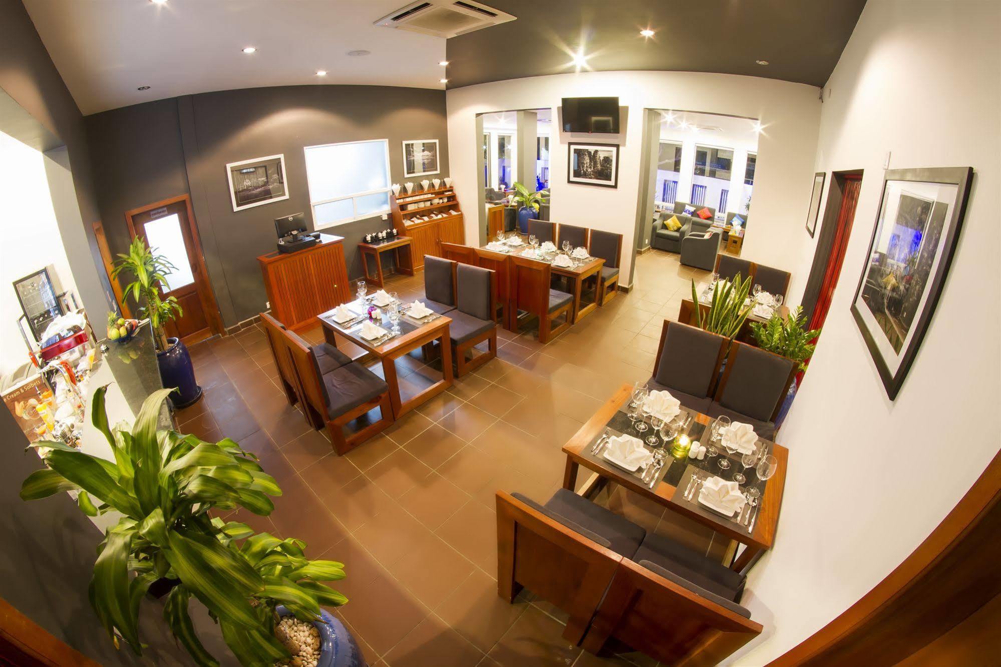 The Blue Corner Boutique Hotel Phnompen Kültér fotó